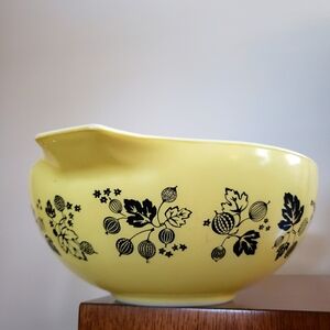 PYREX Cinderella Gooseberry Large Nesting Mixing Bowl No. 444 Black Yellow 4 qt.